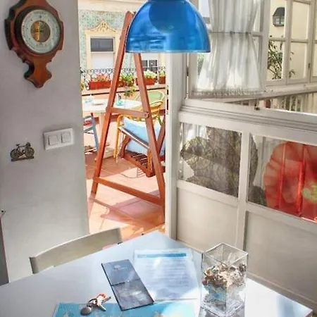아파트 Penthouse With Large Terrace In Center Of 카디스